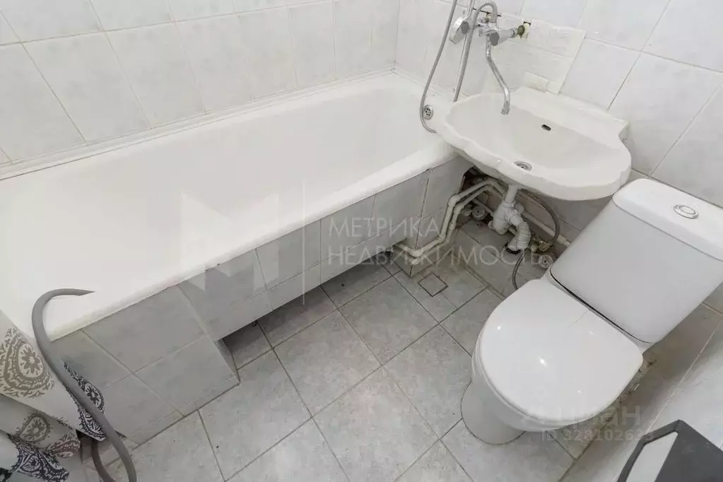 1-к кв. Тюменская область, Тюмень ул. Республики, 246 (35.0 м) - Фото 1