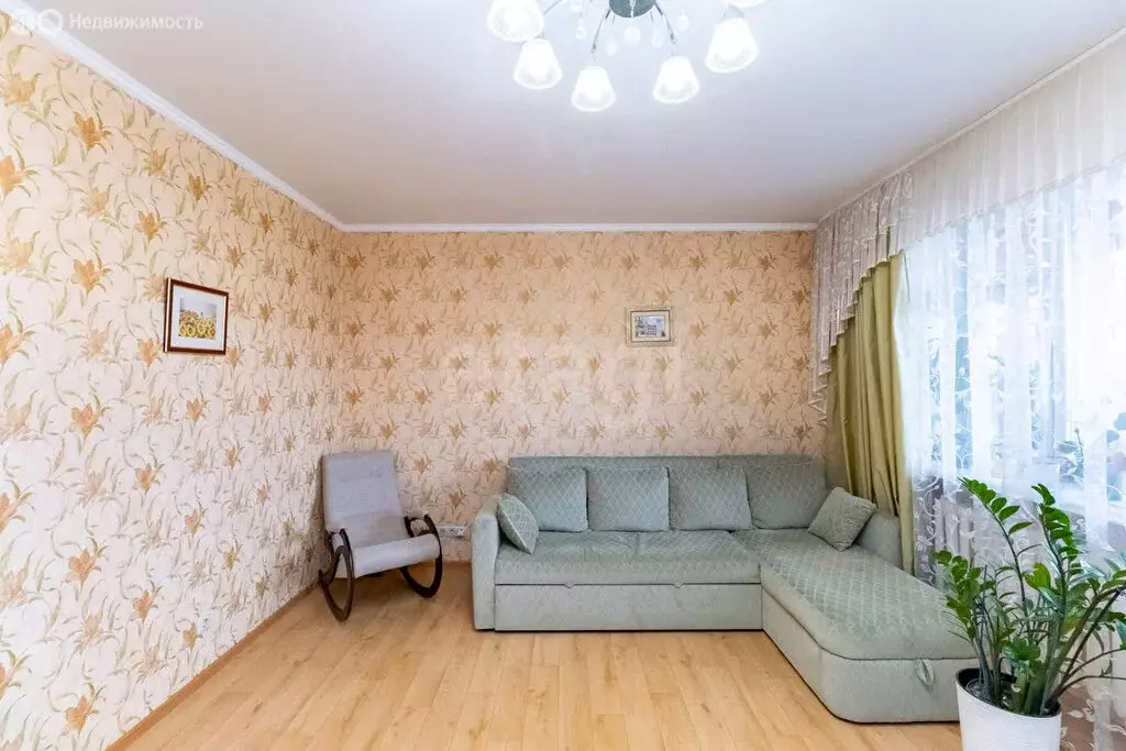 2-комнатная квартира: Тюмень, улица Червишевский Тракт, 64А (68.8 м) - Фото 1