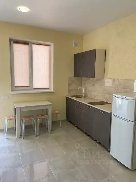 Комната Крым, Сакский район, Новофедоровка пгт ул. Южная, 49 - Фото 2