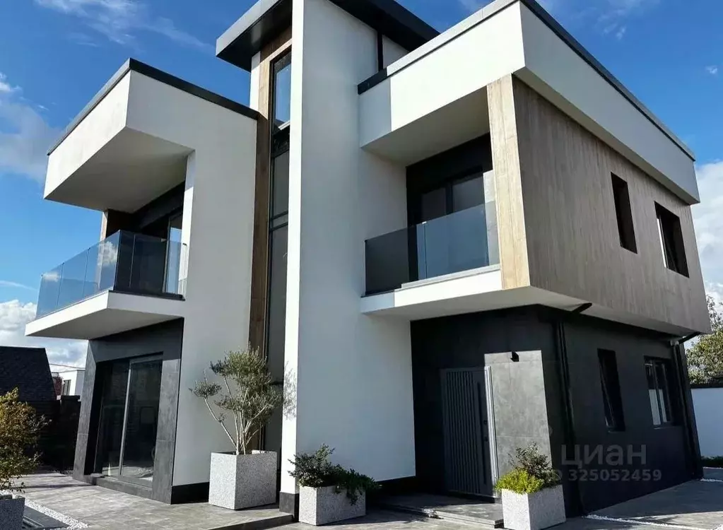 Дом в Краснодарский край, Сочи Каспийская ул., 40В (300 м) - Фото 2