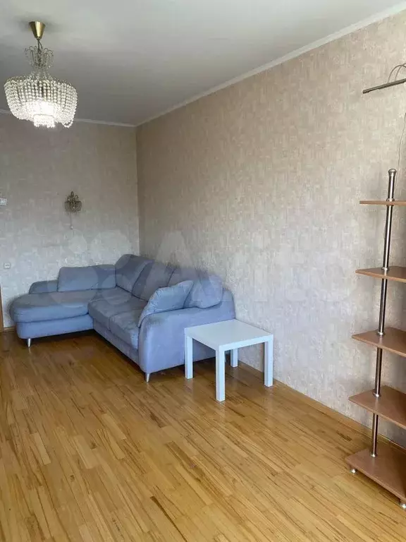 2-к. квартира, 60 м, 9/9 эт. - Фото 0