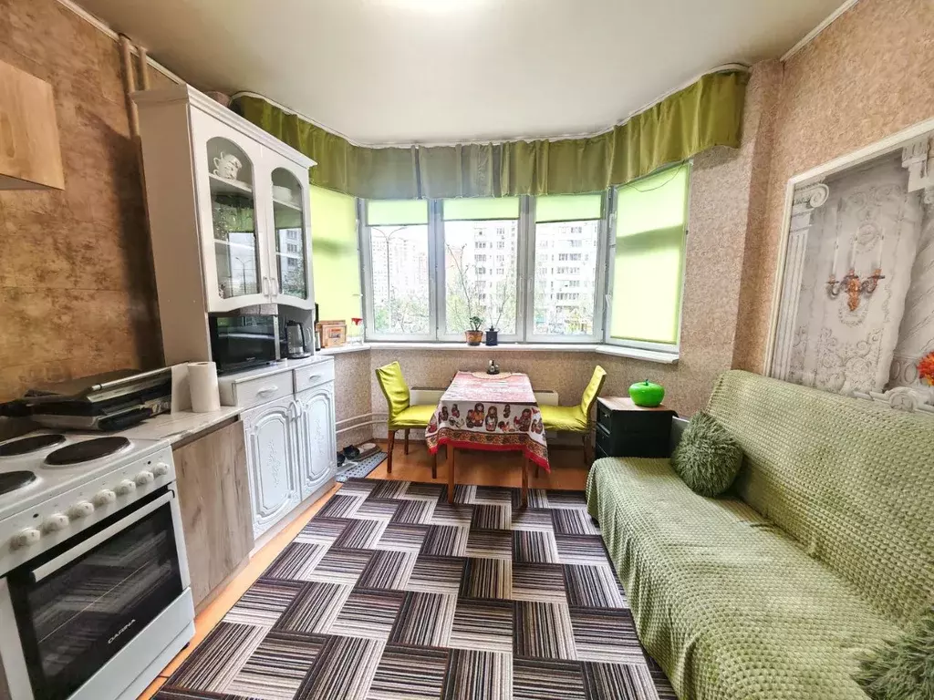 2-к кв. Московская область, Балашиха ул. Свердлова, 38 (56.8 м) - Фото 1