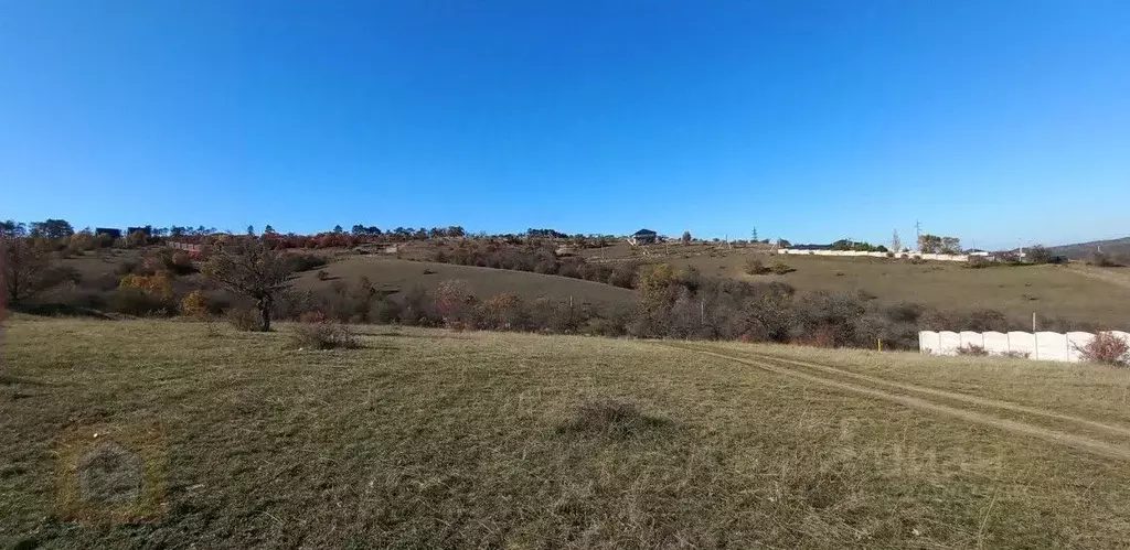 Участок в Крым, Симферопольский район, Добровское с/пос, с. Пионерское ... - Фото 2