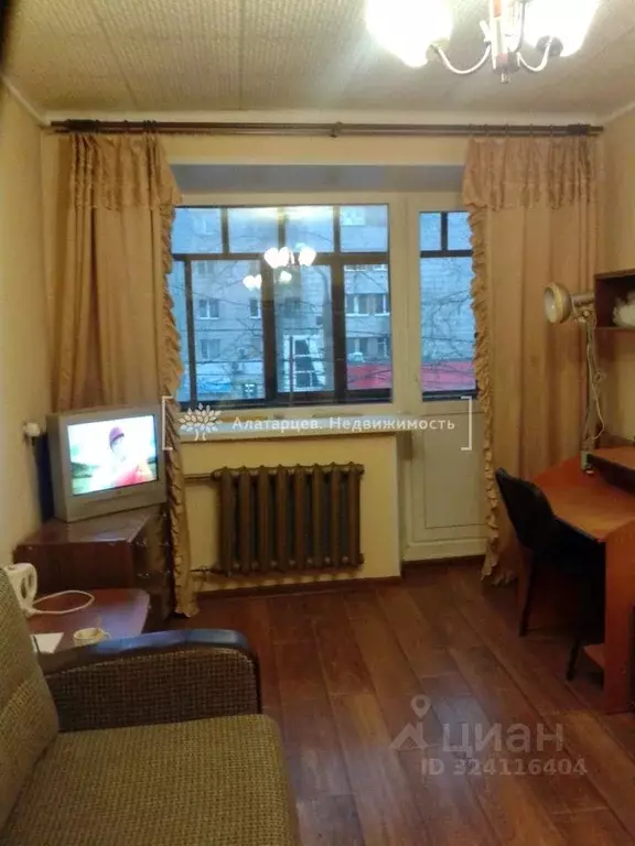 1-к кв. Томская область, Томск Учебная ул., 10 (30.0 м) - Фото 1