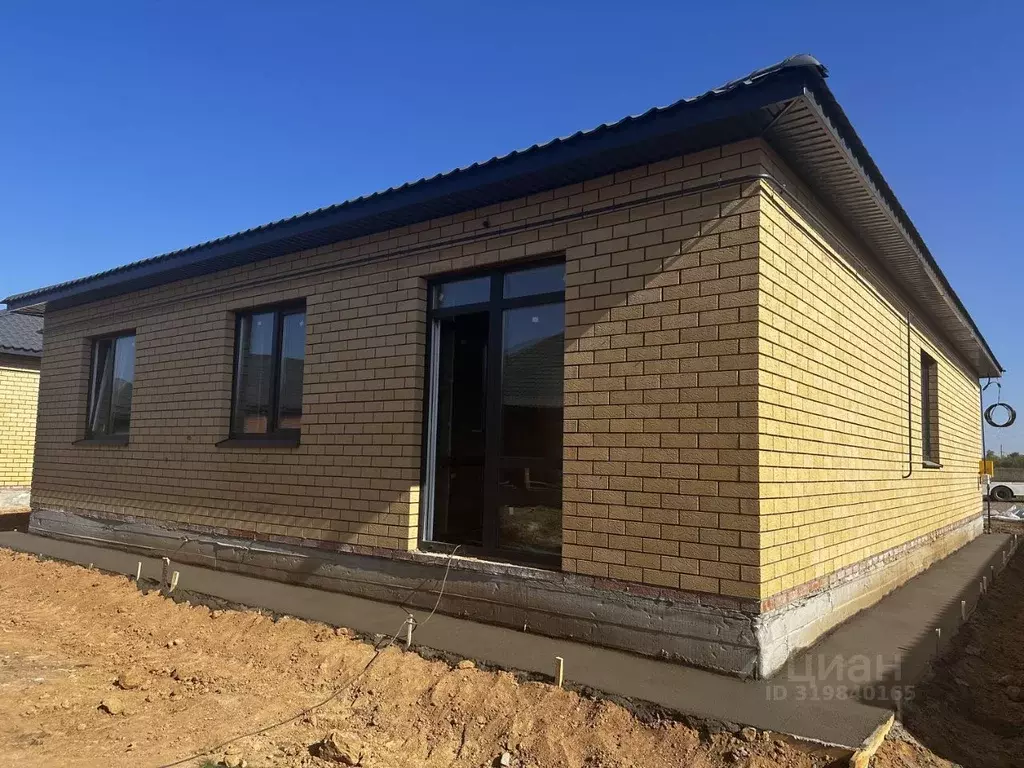 Дом в Оренбургская область, Оренбургский район, с. Ивановка Приуралье ... - Фото 2