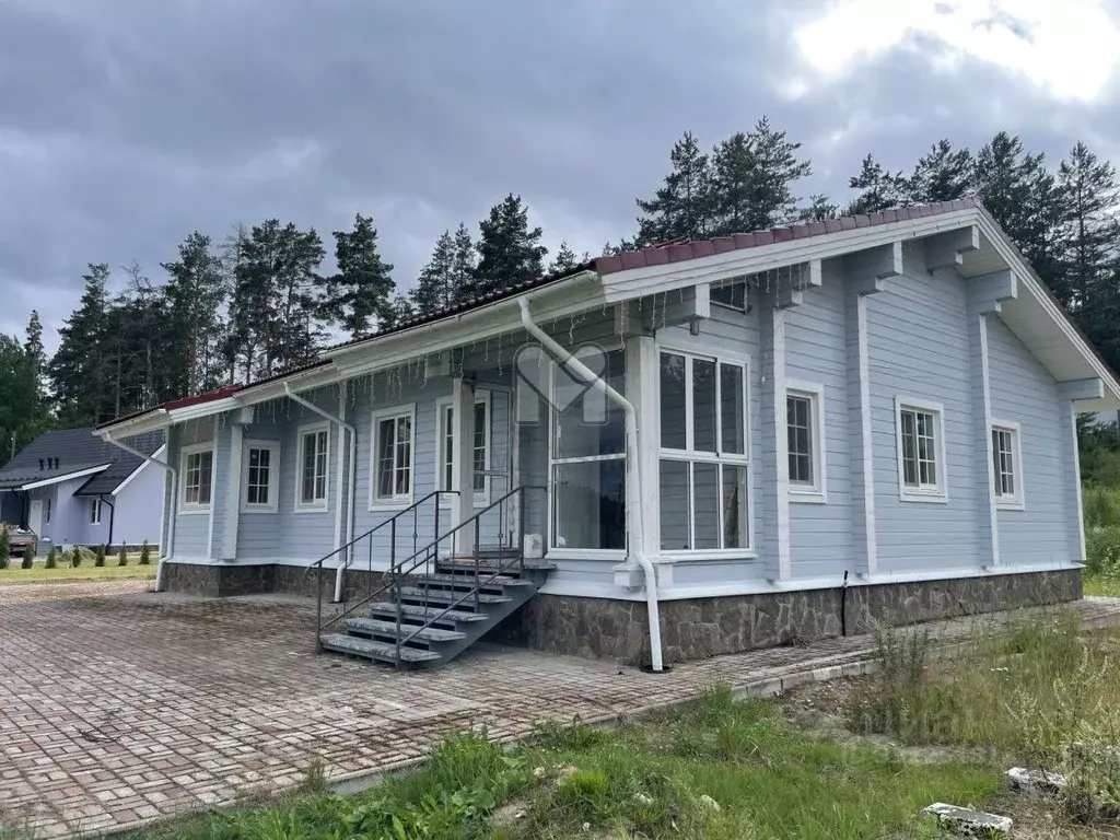 Коттедж в Ленинградская область, Выборгский район, Каменногорское ... - Фото 1