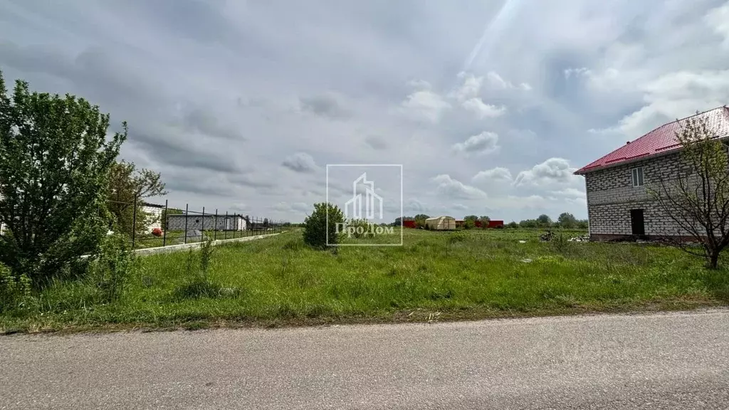Участок в Белгородская область, Старооскольский городской округ, с. ... - Фото 2