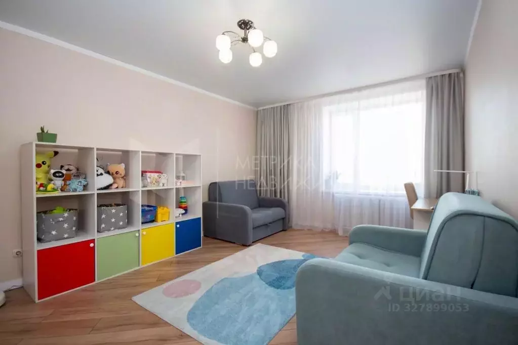 2-к кв. Тюменская область, Тюмень ул. Чернышевского, 2а (82.1 м) - Фото 0