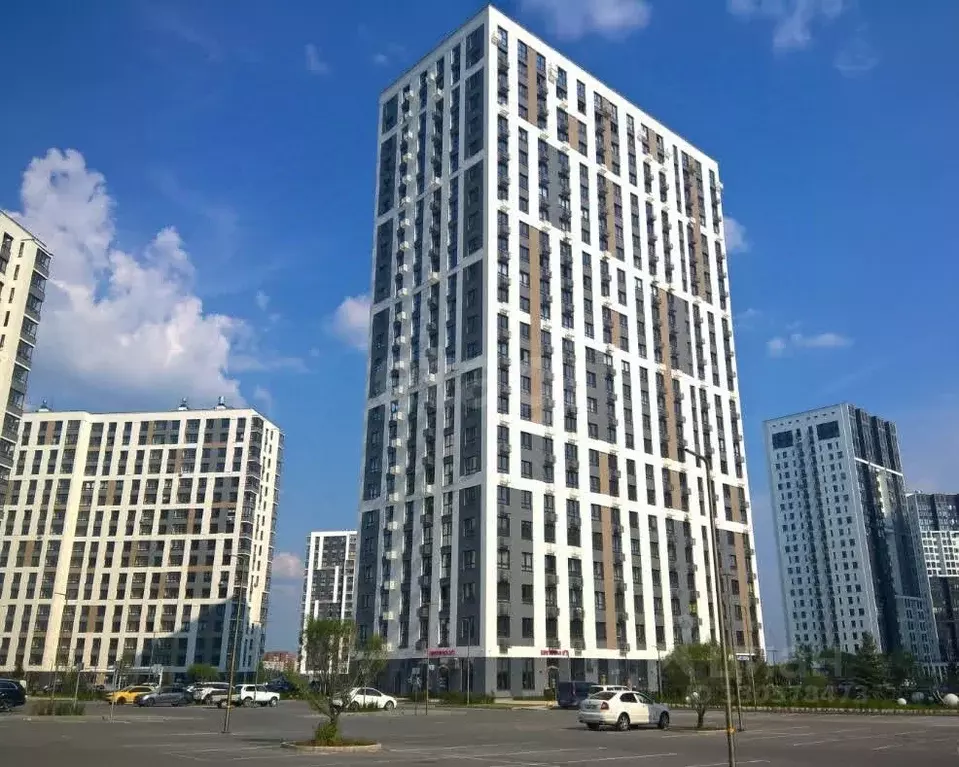 2-к кв. Тюменская область, Тюмень ул. Фармана Салманова, 23 (53.8 м) - Фото 1