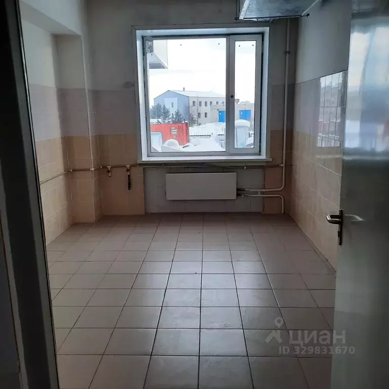 Помещение свободного назначения в Саха (Якутия), Нерюнгри ул. ... - Фото 1