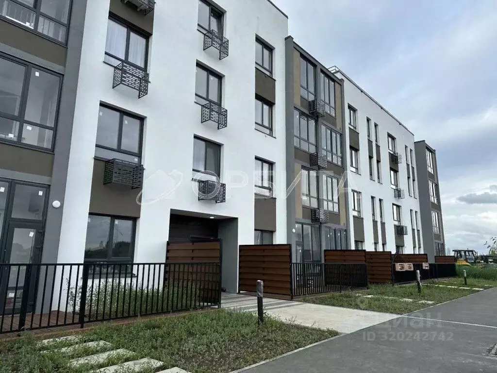 Студия Тюменская область, Тюмень ул. Сергея Свиридова, 7 (27.0 м) - Фото 0