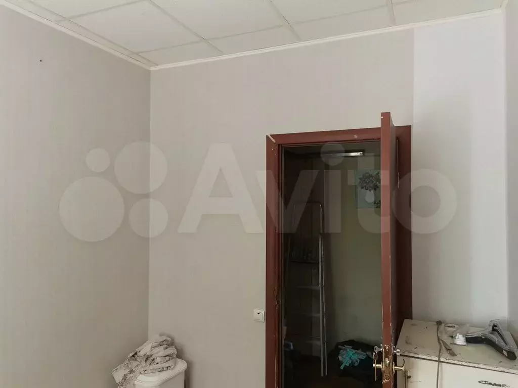Комната 8,4 м в 3-к., 1/3 эт. - Фото 0