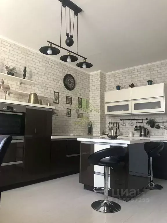 3-к кв. Бурятия, Улан-Удэ 102-й мкр, ул. Ринчино, 25 (87.2 м) - Фото 1