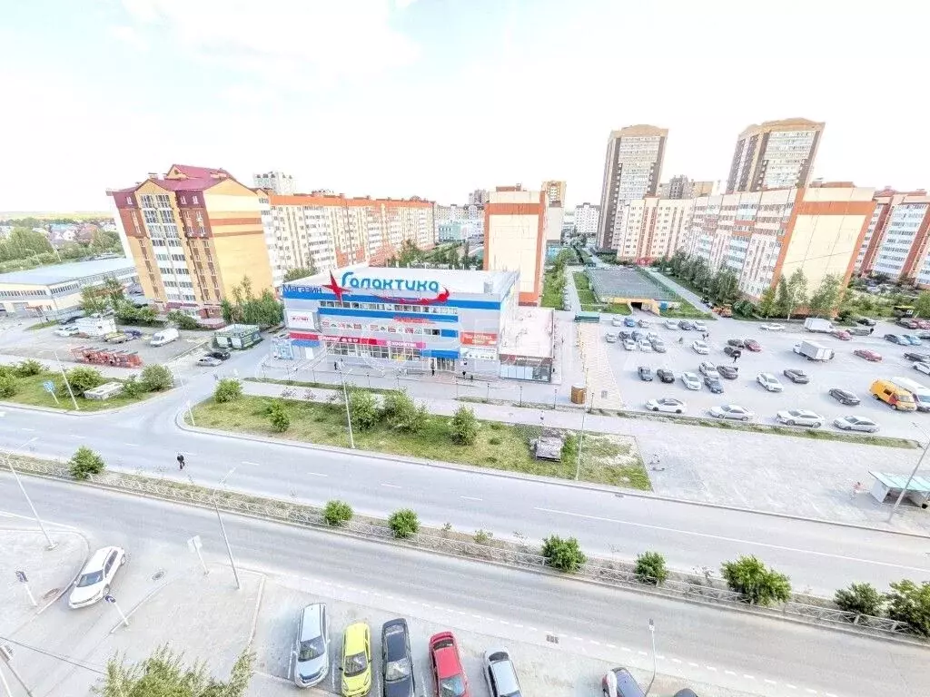 2-к кв. Тюменская область, Тюмень ул. Домостроителей, 38 (50.9 м) - Фото 1