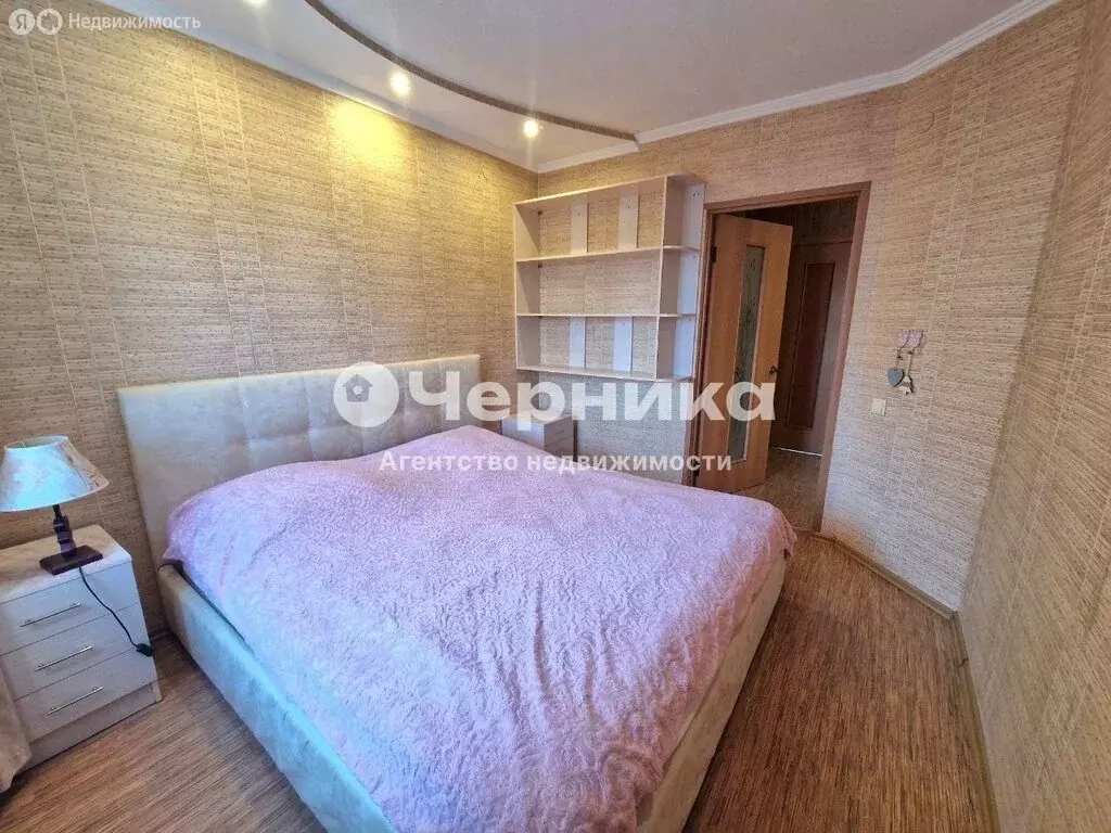 3-комнатная квартира: Шахты, проспект Победа Революции, 95 (63 м) - Фото 1