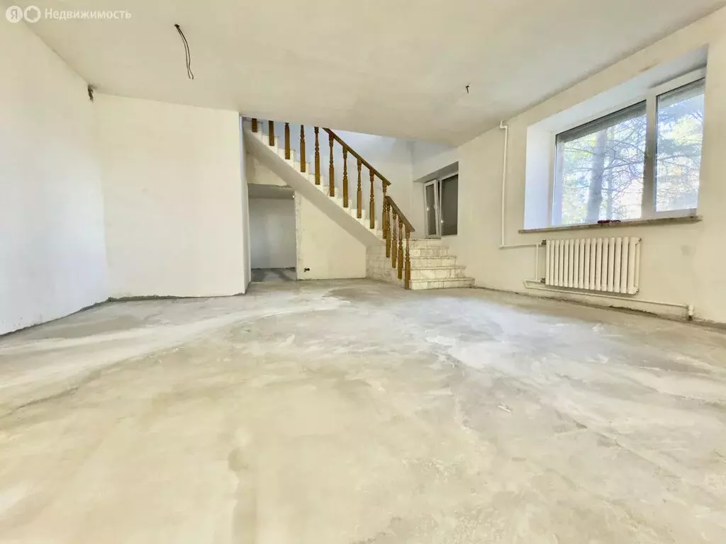 5-комнатная квартира: Хабаровск, Тихоокеанская улица, 222 (242 м) - Фото 0