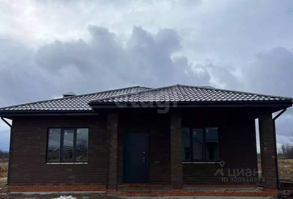 Дом в Татарстан, Лаишевский район, Егорьевское с/пос, д. Кзыл-Иль ул. ... - Фото 1