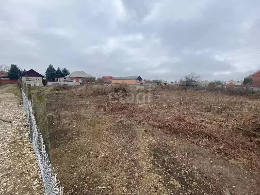 Участок в Ингушетия, Назрань Грозненская ул. (13.0 сот.) - Фото 1