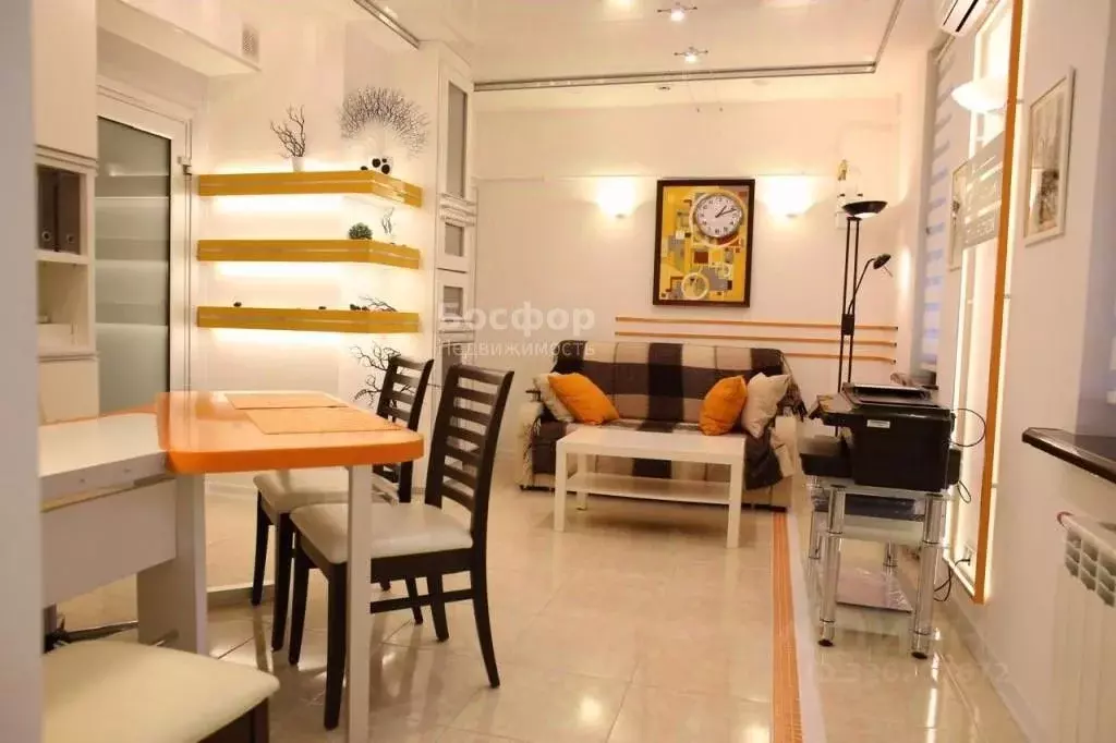 2-к кв. Крым, Феодосия бул. Адмиральский, 7Г (70.0 м) - Фото 1
