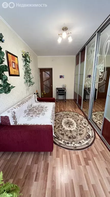 2-комнатная квартира: Верхняя Пышма, улица Машиностроителей, 12 (58 м) - Фото 1