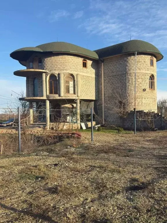 Коттедж в Краснодарский край, Усть-Лабинский район, Воронежское с/пос, ... - Фото 1