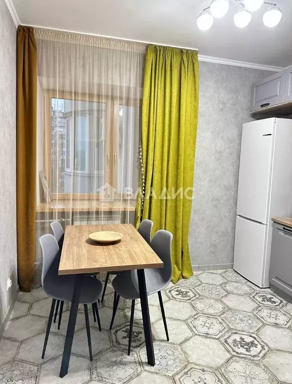 2-к кв. Белгородская область, Белгород ул. Щорса, 39а (61.4 м) - Фото 2