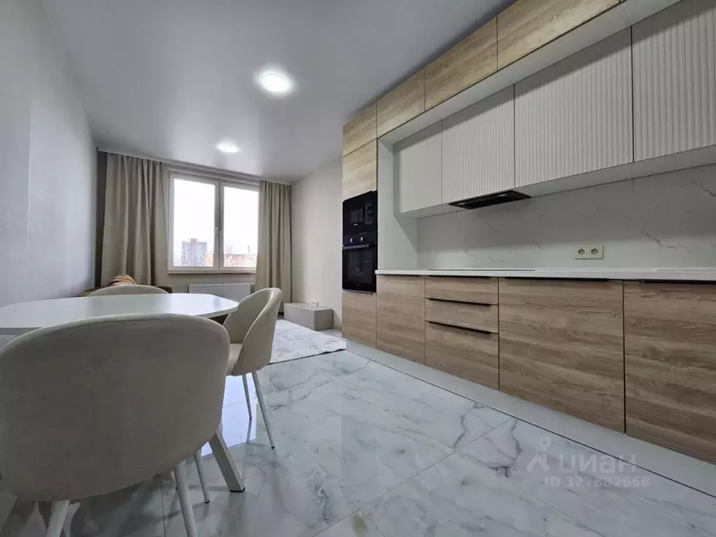 3-к кв. Нижегородская область, Нижний Новгород ул. Родионова, 31 (75.0 ... - Фото 1