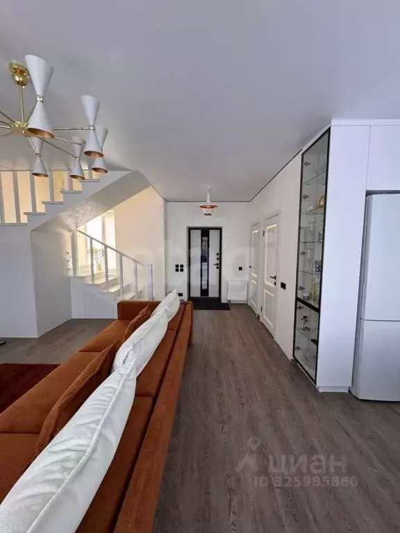 Таунхаус в Тюменская область, Тюмень ул. Василия Борисова (150 м) - Фото 1