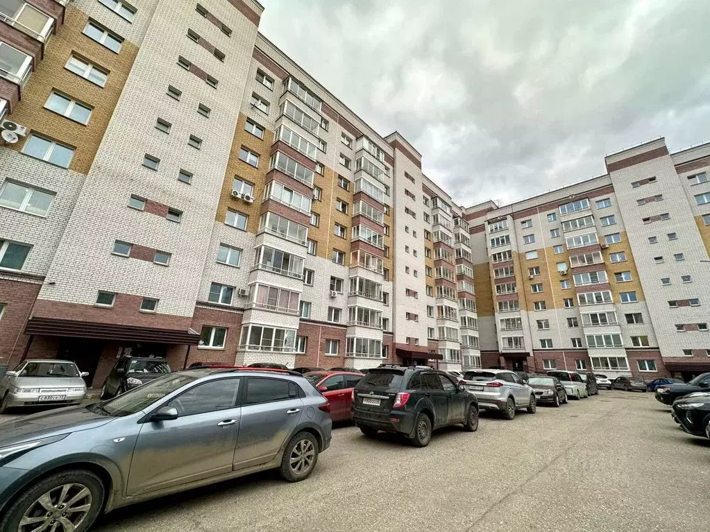 2-к кв. Кировская область, Киров Солнечная ул., 55 (60.8 м) - Фото 0