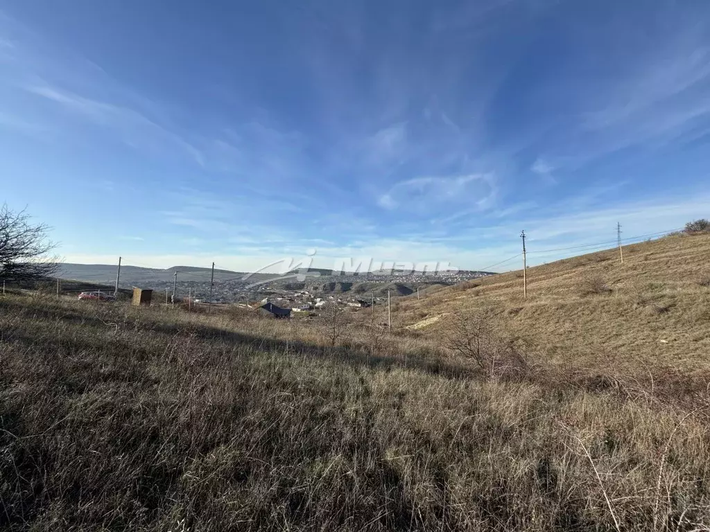 Участок в Крым, Симферопольский район, Перовское с/пос, с. Украинка ... - Фото 1