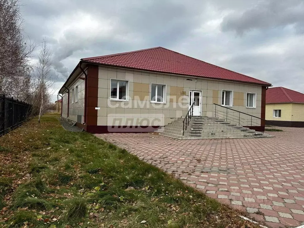 Помещение свободного назначения в Омская область, Омск Комбинатская ... - Фото 0