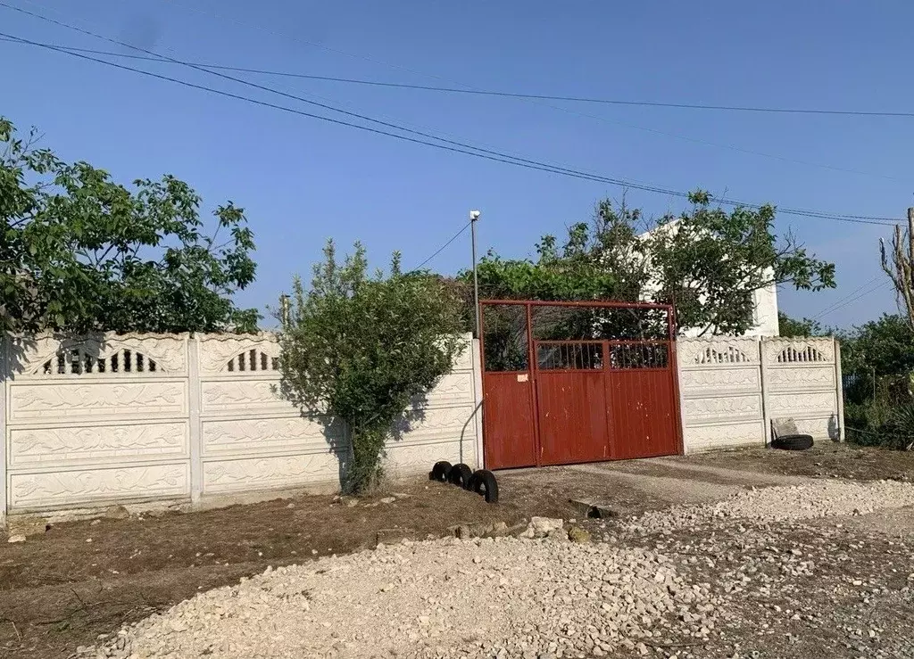 Участок в Крым, Кировский район, с. Владиславовка ул. Степная, 5Б ... - Фото 0