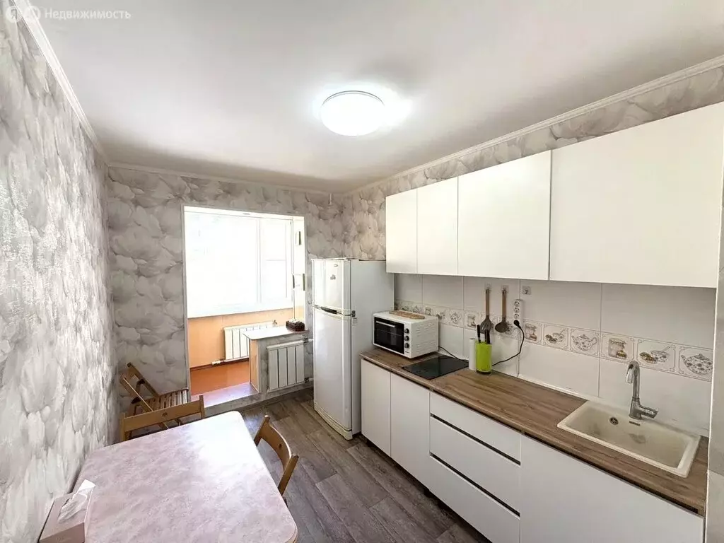 3-комнатная квартира: Петропавловск-Камчатский, проспект Таранца, 9 ... - Фото 1