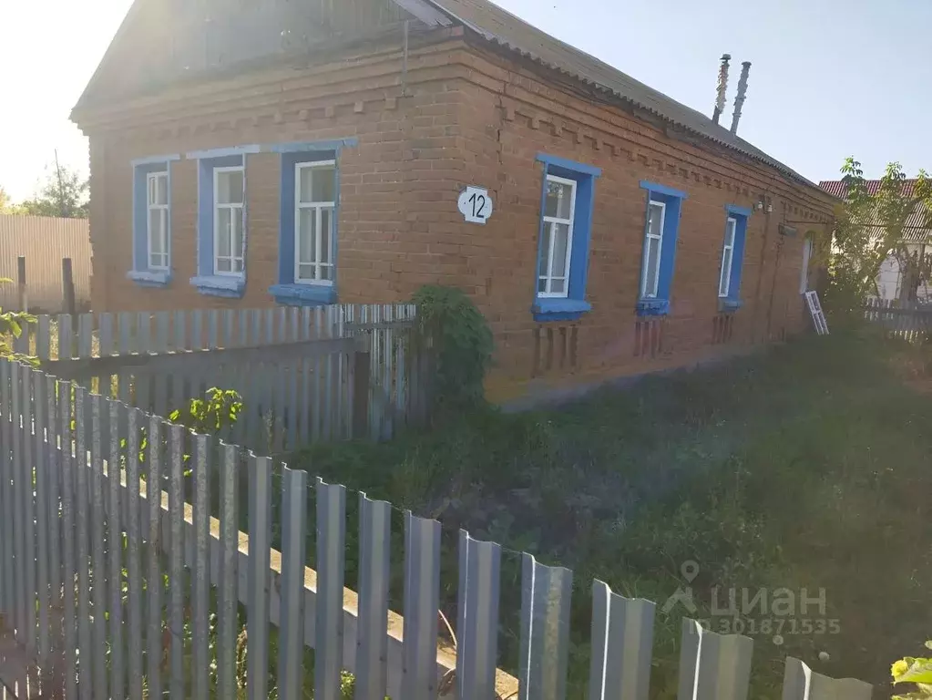 Дом в Самарская область, Большая Глушица с/пос, с. Большая Глушица ул. ... - Фото 1