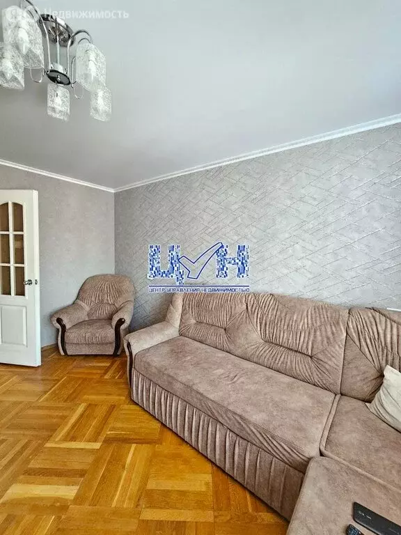 2-комнатная квартира: Курск, улица Радищева, 28 (50 м) - Фото 1