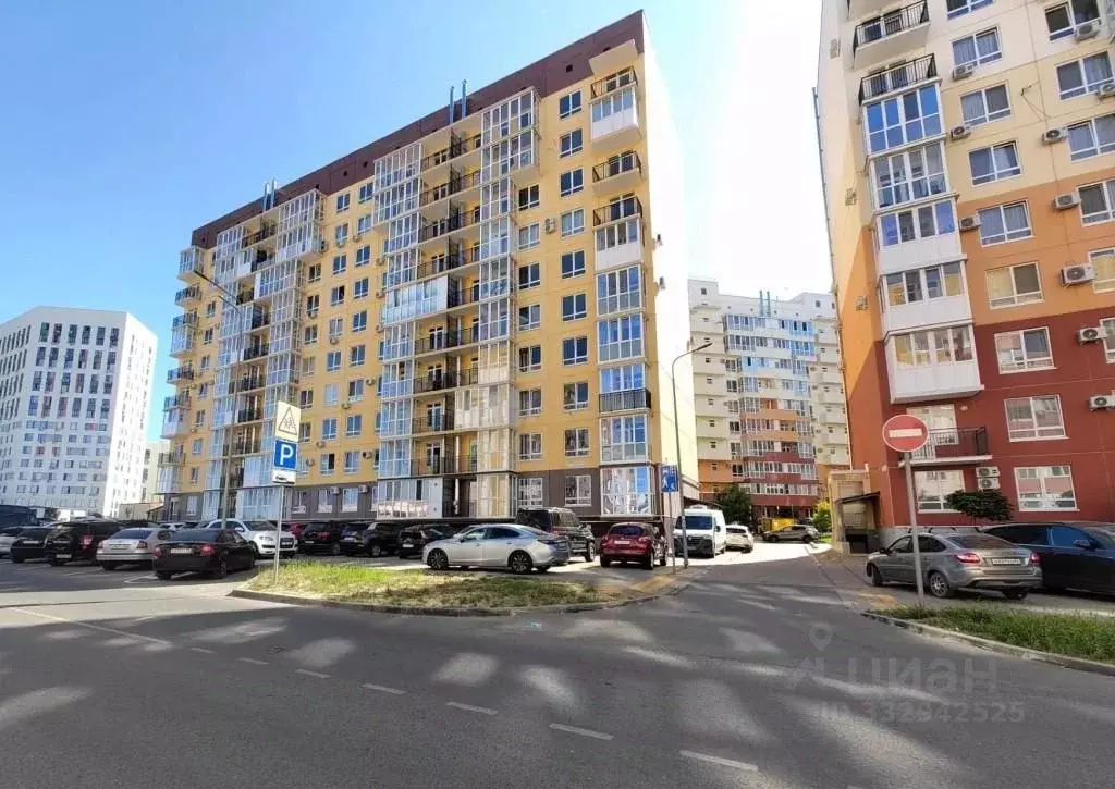 1-к кв. Крым, Симферополь просп. Александра Суворова, 5 (47.2 м) - Фото 1