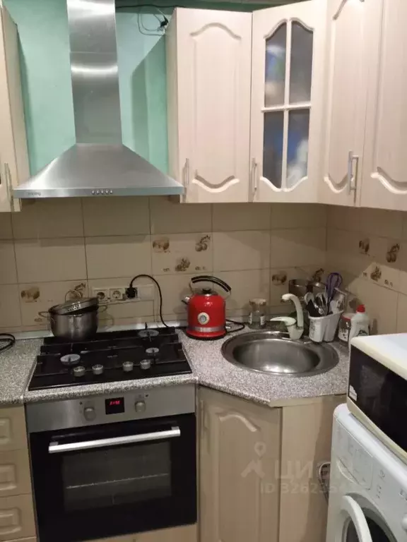 Комната Москва Славянский бул., 11К1 - Фото 1