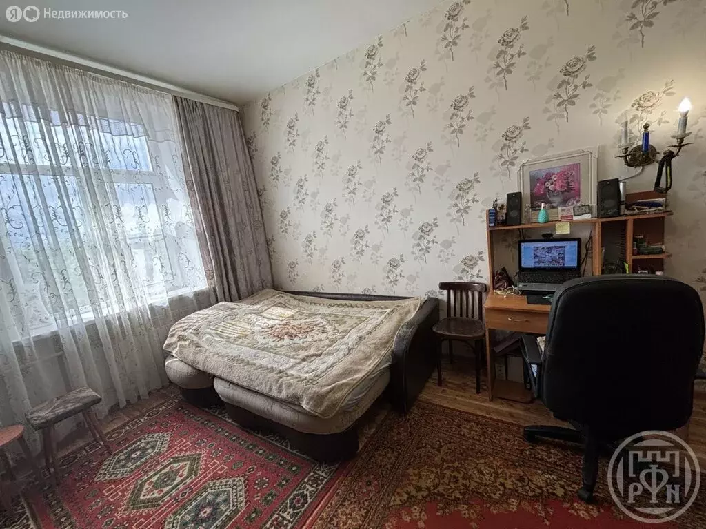 3-комнатная квартира: Петергоф, Ропшинское шоссе, 7 (57.5 м) - Фото 1