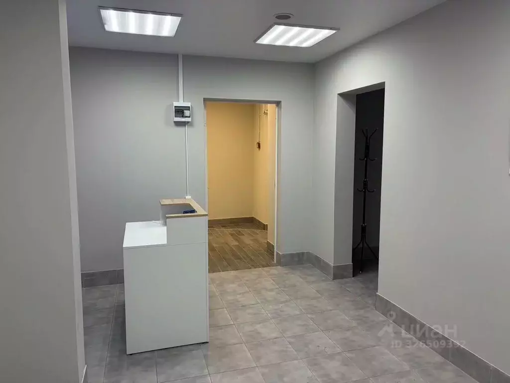 Помещение свободного назначения в Санкт-Петербург просп. Королева, ... - Фото 1