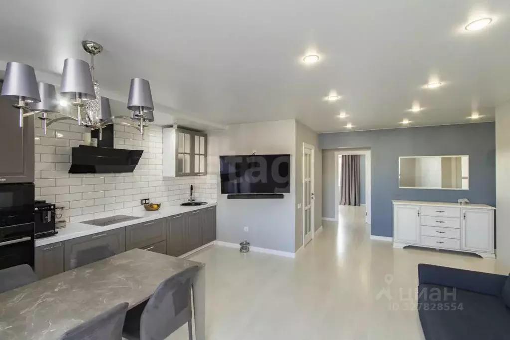 2-к кв. Тюменская область, Тюмень Кремлевская ул., 102 (65.2 м) - Фото 1