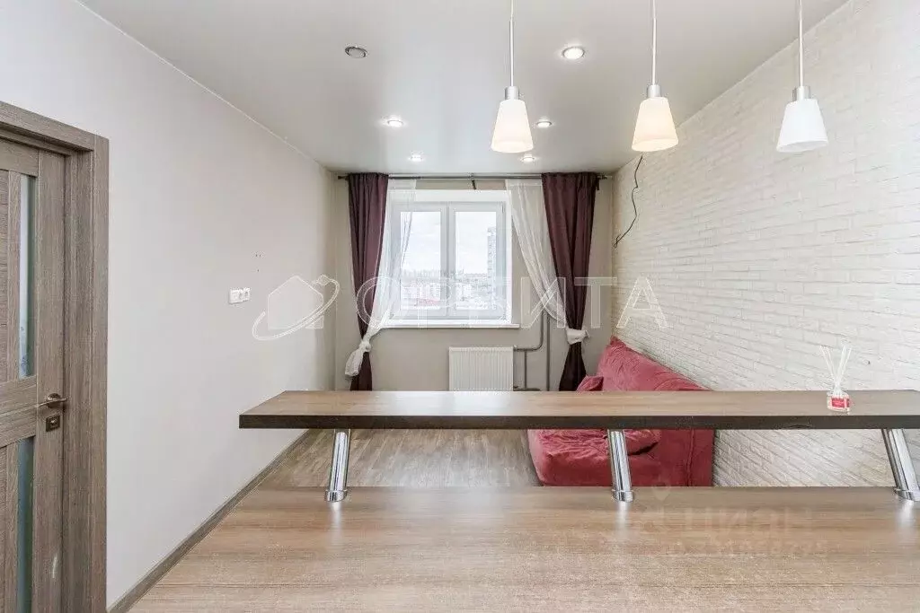 2-к кв. Тюменская область, Тюмень ул. Революции, 228к1 (61.2 м) - Фото 1