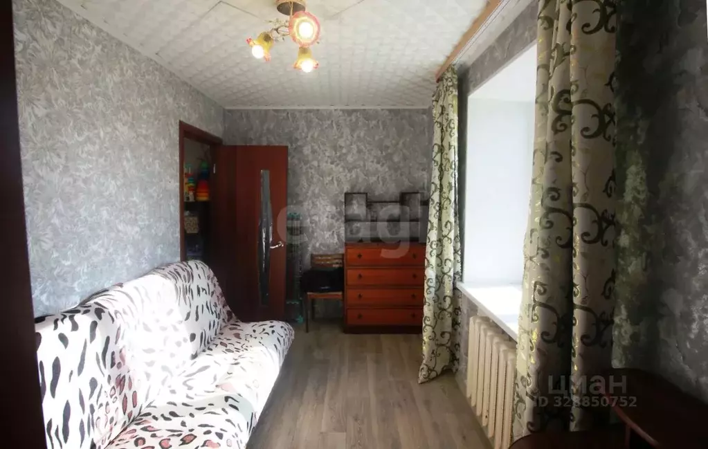 3-к кв. Вологодская область, Шексна рп, Шексна Северная мкр ул. ... - Фото 1