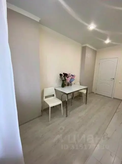 1-к кв. Татарстан, Казань ул. Рауиса Гареева, 109 (36.6 м) - Фото 0