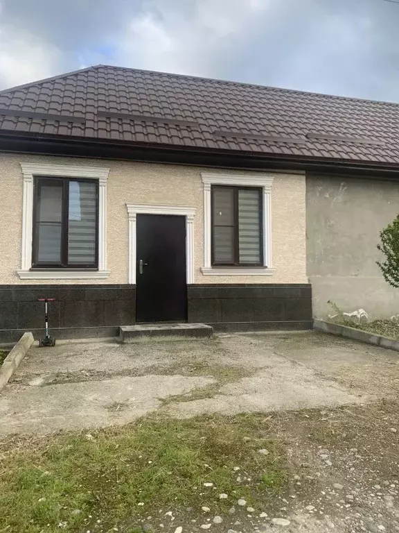 Дом в Кабардино-Балкария, Нальчик ул. Имени А.М. Тхакахова (32 м) - Фото 1