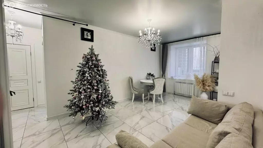 3-комнатная квартира: Казань, улица Серова, 26 (70 м) - Фото 2