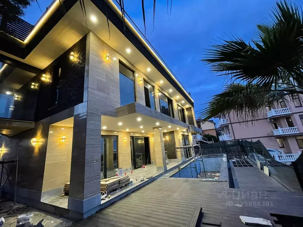 Дом в Краснодарский край, Сочи Каспийская ул., 42В (300 м) - Фото 1