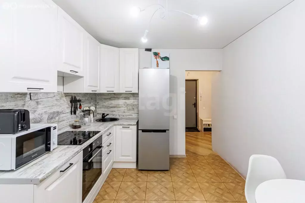 1-комнатная квартира: Тюмень, Депутатская улица, 110 (37.7 м) - Фото 2