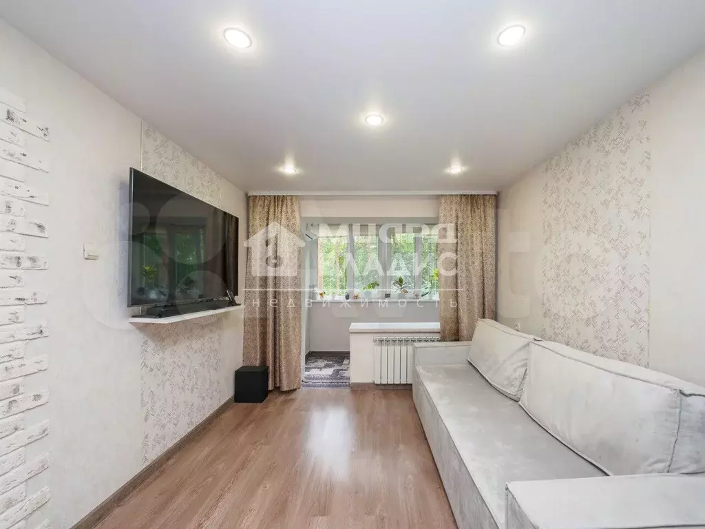 2-к. квартира, 45 м, 1/9 эт. - Фото 1