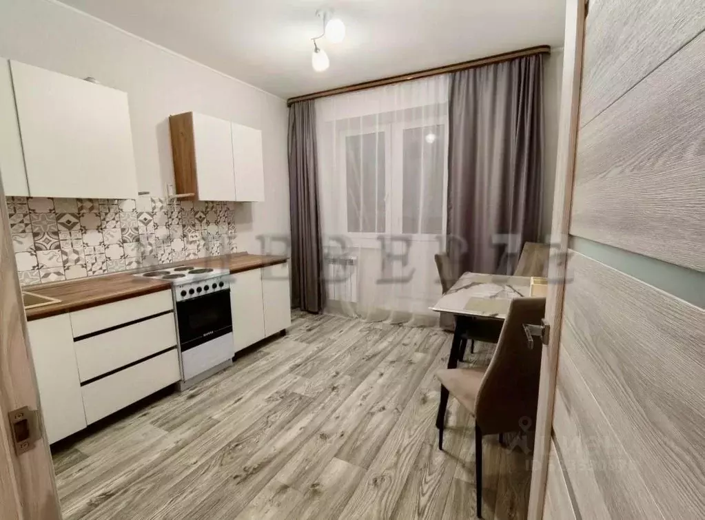 1-к кв. Тюменская область, Тюмень ул. Обдорская, 5 (41.0 м) - Фото 0