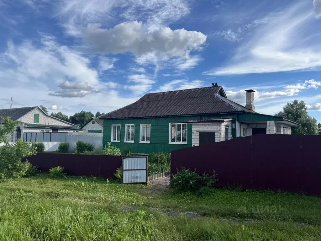 Дом в Брянская область, Карачевское городское поселение, с. Трыковка ... - Фото 1